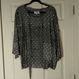 Wild thing wild woman 3/4 sleeve top